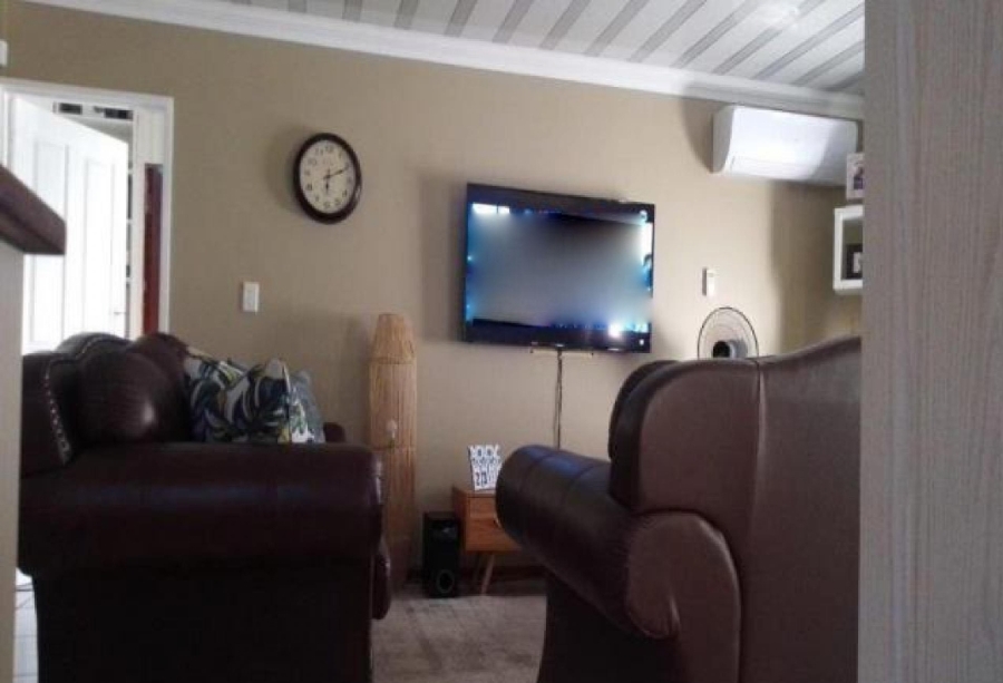 3 Bedroom Property for Sale in Mandela View Free State